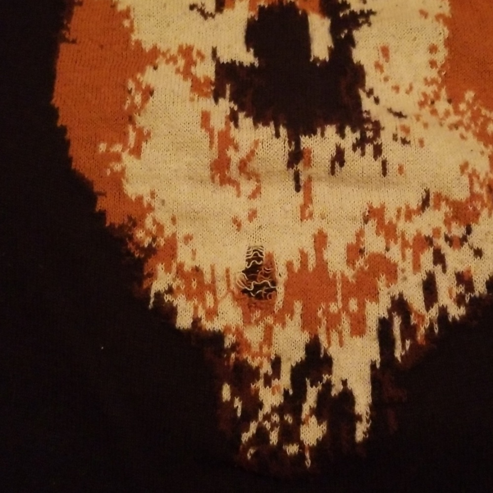 Sweater - Picture 4 of 4